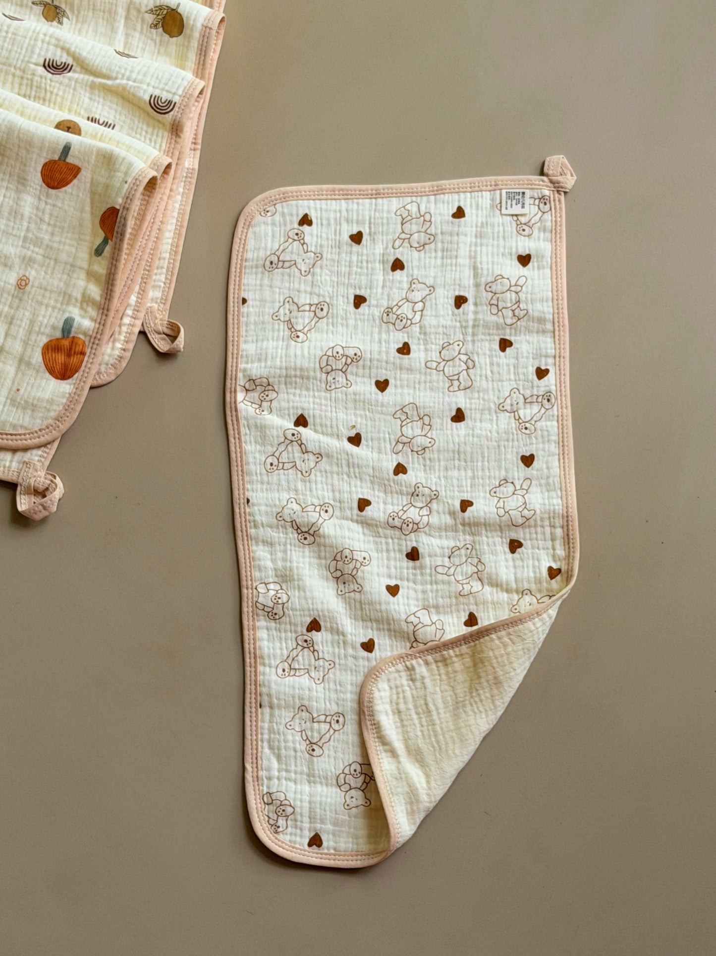 Muslin burp cloth