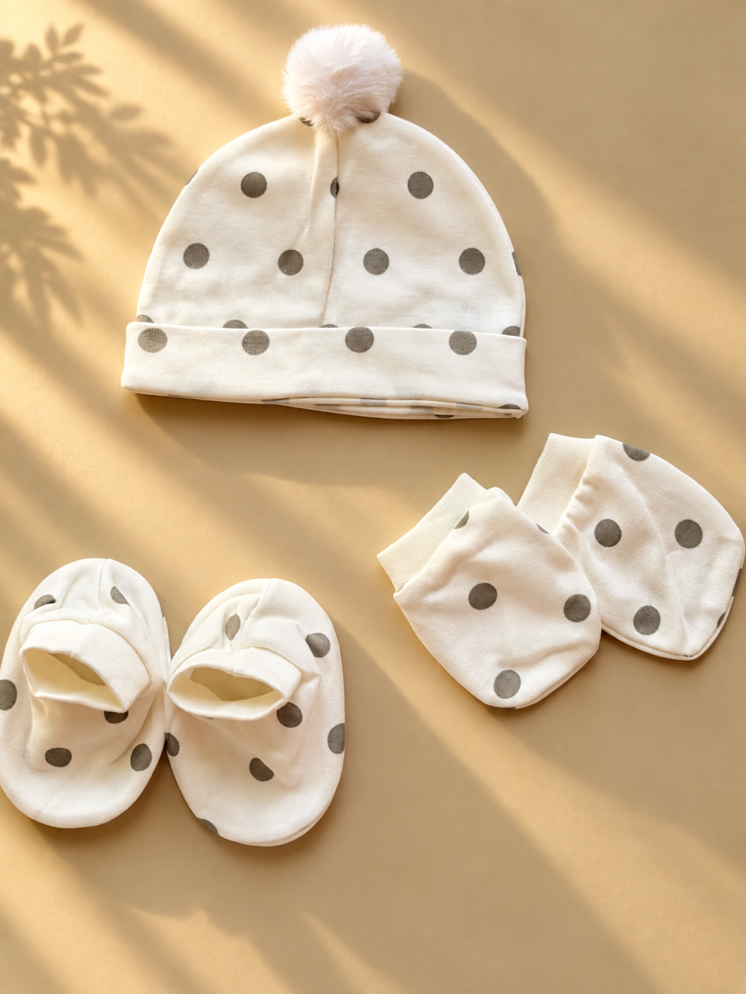 Cap, Booties and mittens set